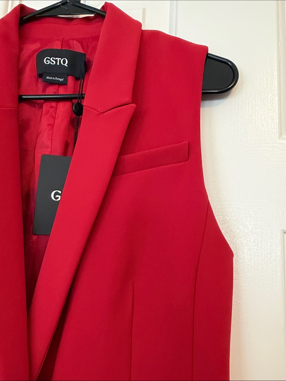 GSTQ Sleeveless Red Midi Blazer Dress - Picture 5 of 7